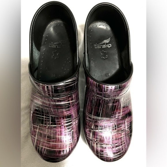 Like new Dansko clogs - Picture 2 of 7